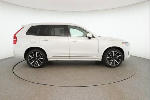 2024 Volvo XC90 B6 Ultimate Bright Theme 7-Seater