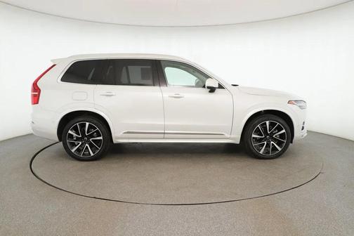 2024 Volvo XC90 B6 Ultimate Bright Theme 7-Seater