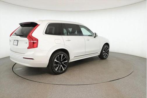 2024 Volvo XC90 B6 Ultimate Bright Theme 7-Seater