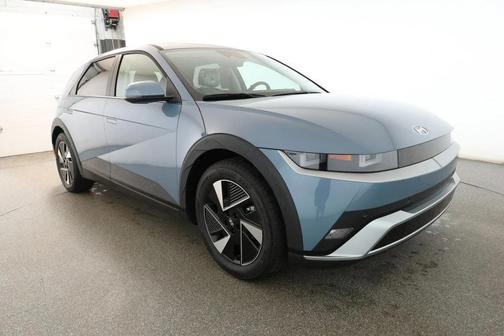 2025 Hyundai IONIQ 5 SE Standard Range