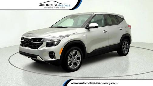 Steel Gray 2025 Kia Seltos LX