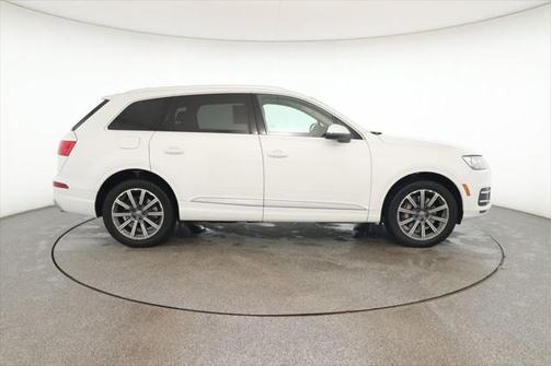 2019 Audi Q7 45 Premium Plus