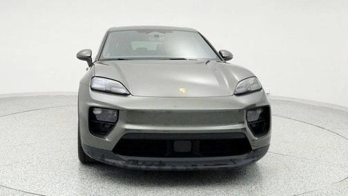 2025 Porsche Macan Electric with Premium Package, 21'' Wheels & Passenger Display
