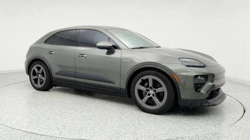 2025 Porsche Macan Electric with Premium Package, 21'' Wheels & Passenger Display