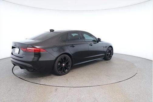 2022 Jaguar XF R-Dynamic SE P300 AWD Automatic