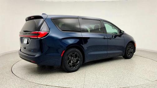 2022 Chrysler Pacifica Hybrid Limited
