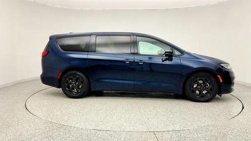2022 Chrysler Pacifica Hybrid Limited