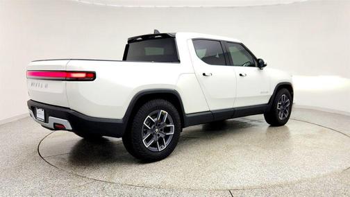 2024 Rivian R1T Adventure Performance Dual-Motor Large Pack with 20'' Wheels