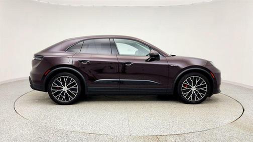 2025 Porsche Macan 4S