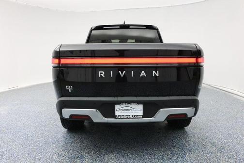 2023 Rivian R1T Adventure Dual-Motor Large Pack