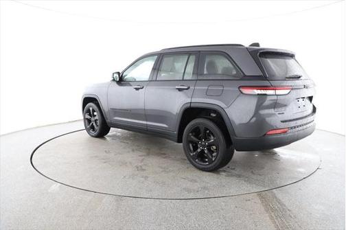 2022 Jeep Grand Cherokee Altitude