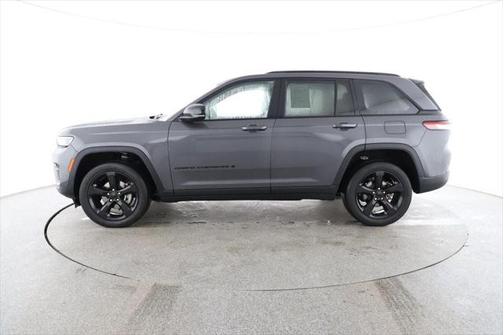 2022 Jeep Grand Cherokee Altitude