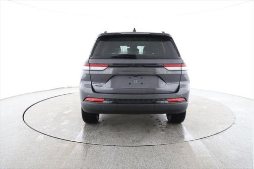 2022 Jeep Grand Cherokee Altitude