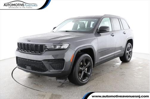 2022 Jeep Grand Cherokee Altitude