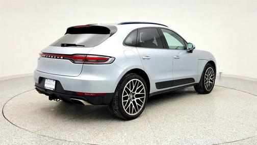 2020 Porsche Macan AWD with Premium Package Plus & 21'' RS Spyder Design Wheels