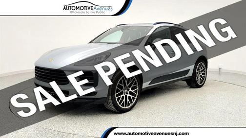 2020 Porsche Macan AWD with Premium Package Plus & 21'' RS Spyder Design Wheels