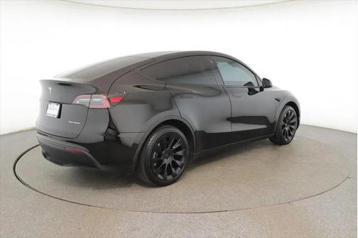 2023 Tesla Model Y Long Range AWD with 7 Seat Interior & 20'' Induction Wheels