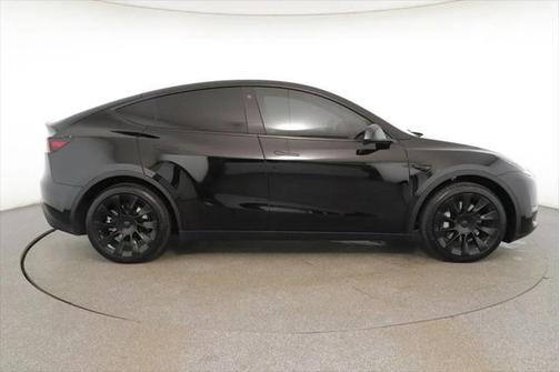 2023 Tesla Model Y Long Range AWD with 7 Seat Interior & 20'' Induction Wheels
