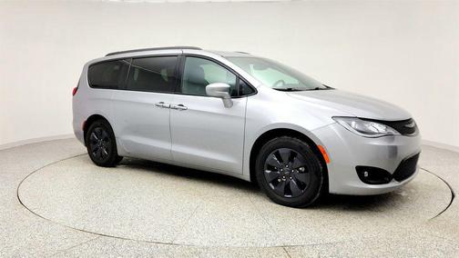 2020 Chrysler Pacifica Hybrid Touring L