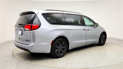2020 Chrysler Pacifica Hybrid Touring L