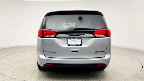 2020 Chrysler Pacifica Hybrid Touring L