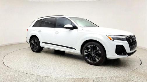 Glacier White Metallic 2025 Audi Q7 55 Prestige