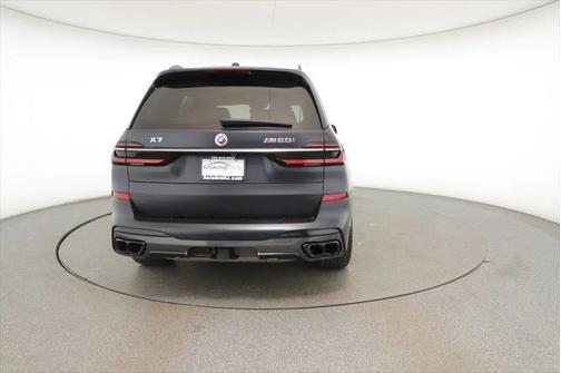 2023 BMW X7 M60i