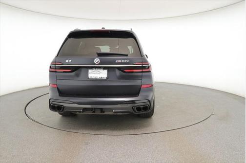2023 BMW X7 M60i