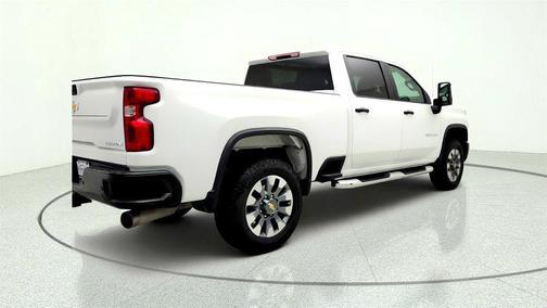 Summit White 2025 Chevrolet Silverado 2500 Custom