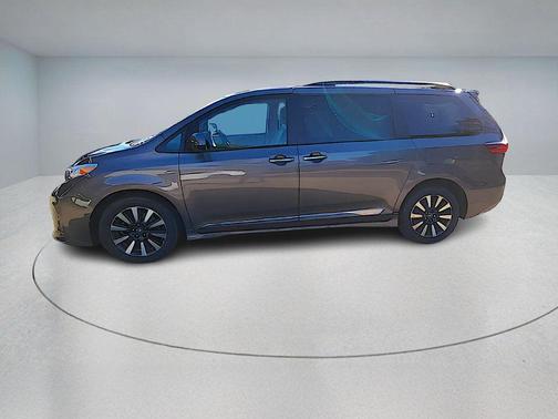 2019 Toyota Sienna XLE Premium