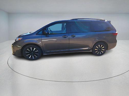 2019 Toyota Sienna XLE Premium