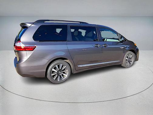 2019 Toyota Sienna XLE Premium