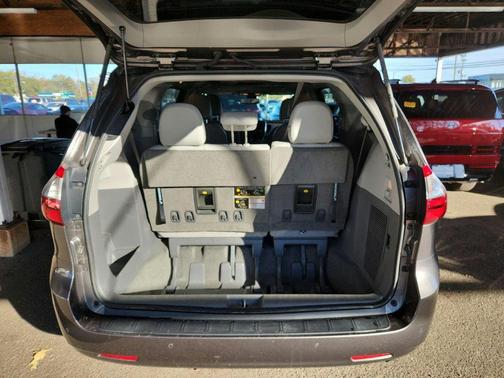 2019 Toyota Sienna XLE Premium