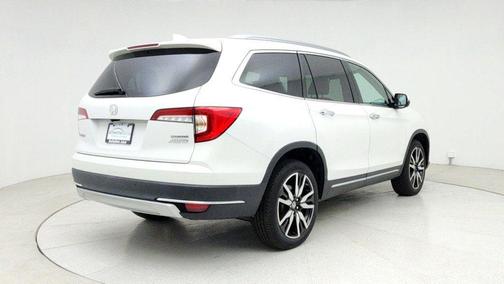 2022 Honda Pilot Touring 8-Passenger
