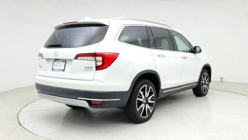 2022 Honda Pilot Touring 8-Passenger