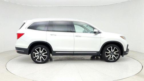 2022 Honda Pilot Touring 8-Passenger