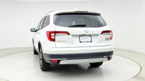 2022 Honda Pilot Touring 8-Passenger