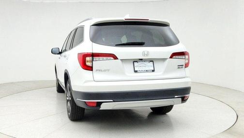 2022 Honda Pilot Touring 8-Passenger