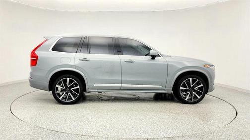 2024 Volvo XC90 B6 Ultimate Bright Theme 7-Seater