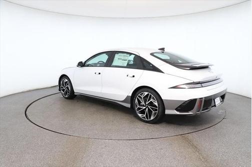 2025 Hyundai IONIQ 6 SEL