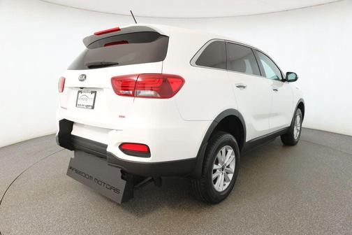 2020 Kia Sorento LX