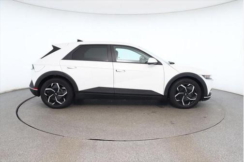 2024 Hyundai IONIQ 5 SE