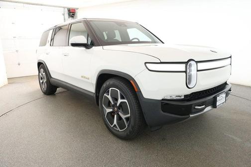 2023 Rivian R1S Adventure