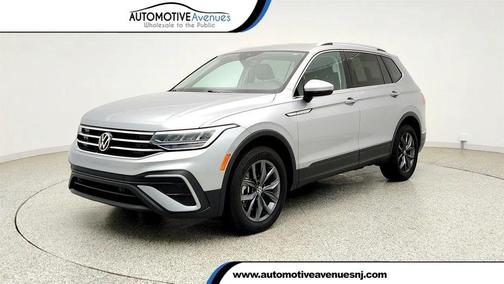 Pyrite Silver Metallic 2023 Volkswagen Tiguan 2.0T SE