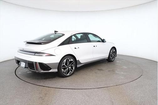 2025 Hyundai IONIQ 6 SEL