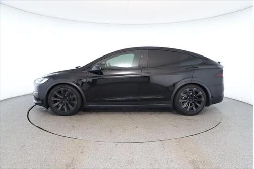 2023 Tesla Model X AWD with 22'' Turbine Wheels & Cream Premium Interior