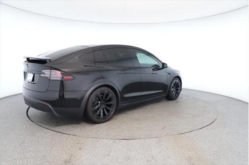 2023 Tesla Model X AWD with 22'' Turbine Wheels & Cream Premium Interior