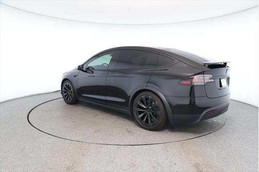 2023 Tesla Model X AWD with 22'' Turbine Wheels & Cream Premium Interior