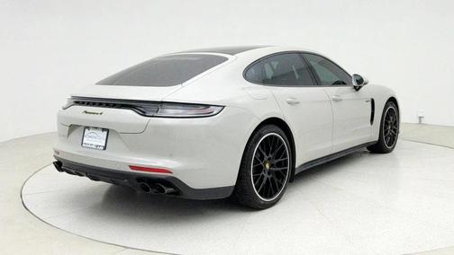 2022 Porsche Panamera 4 Platinum Edition