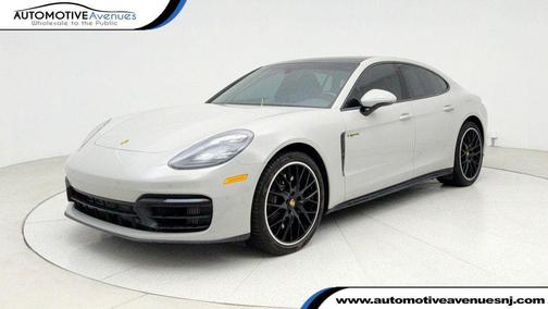 2022 Porsche Panamera 4 Platinum Edition